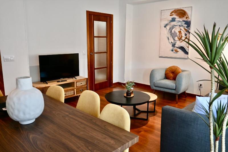 For You Rentals Vivienda TEMPORAL de cuatro dormitorios en Arganzuela MAN102 — отзывы гостей и цены