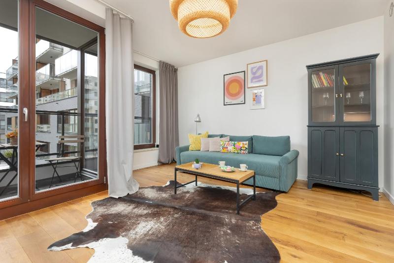 Siedmiogrodzka Air-conditioned Apartment with Balcony Wola by Renters — отель в Варшаве, Польша