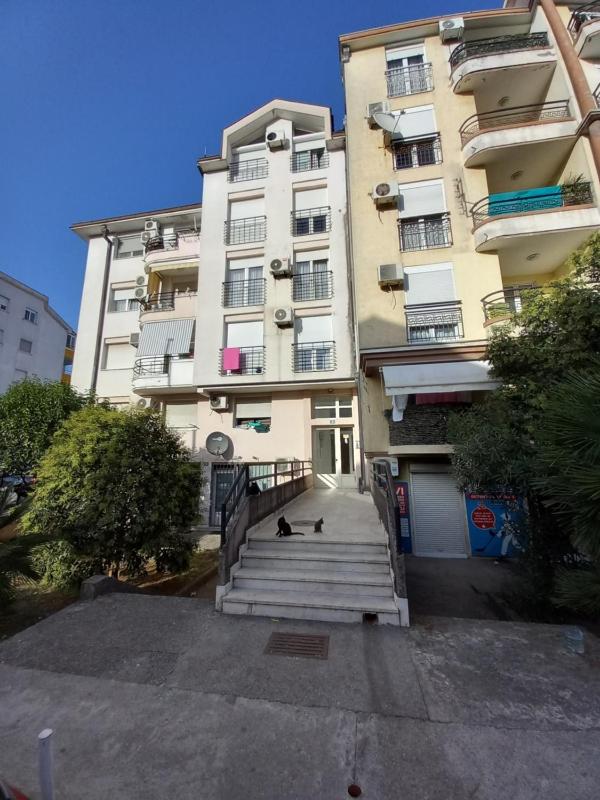 Apartman TIha noc — отель с удобным расположением в Подгорице