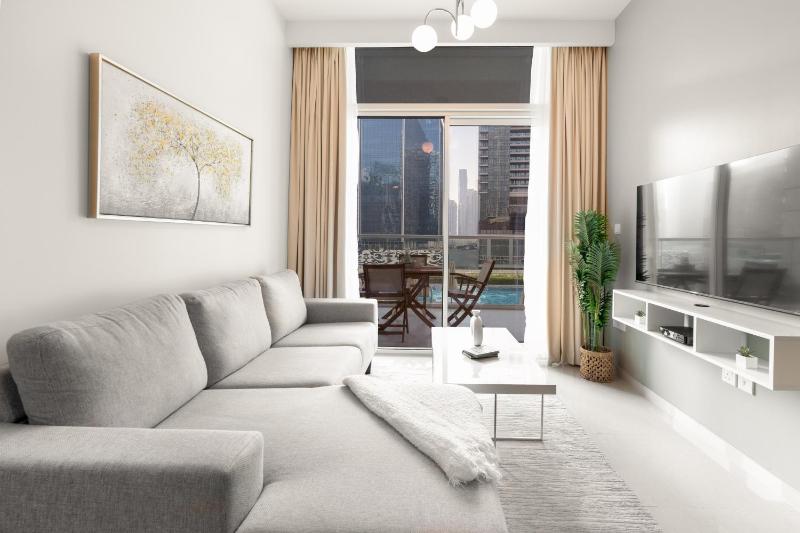 Relaxing 2BR at Vera Residences — отель с удобным расположением в Дубае