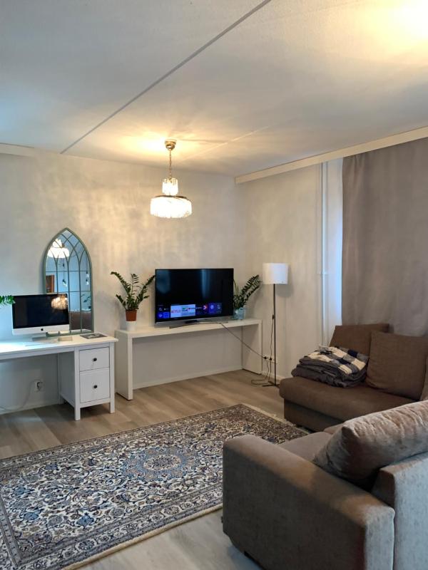 Spacious Apartment Next to Metro, Beach, Shopping Centre — забронировать отель в Хельсинки
