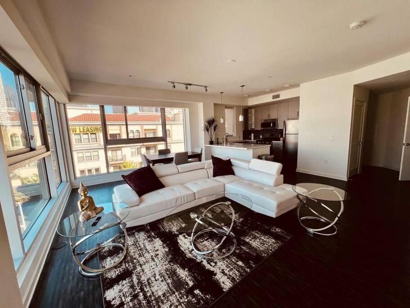 Downtown Penthouse W Luxury gym-pool-near Universal Studio Hollywood — отель в Лос-Анджелесе, Соединенные Штаты Америки