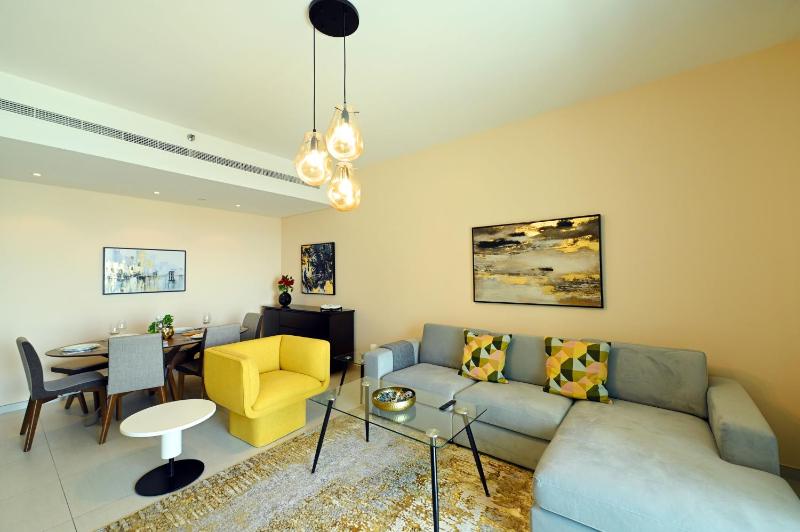 Цены на EliteRetreat - SeaView - Gym & Pool Access - Reem Island в Абу