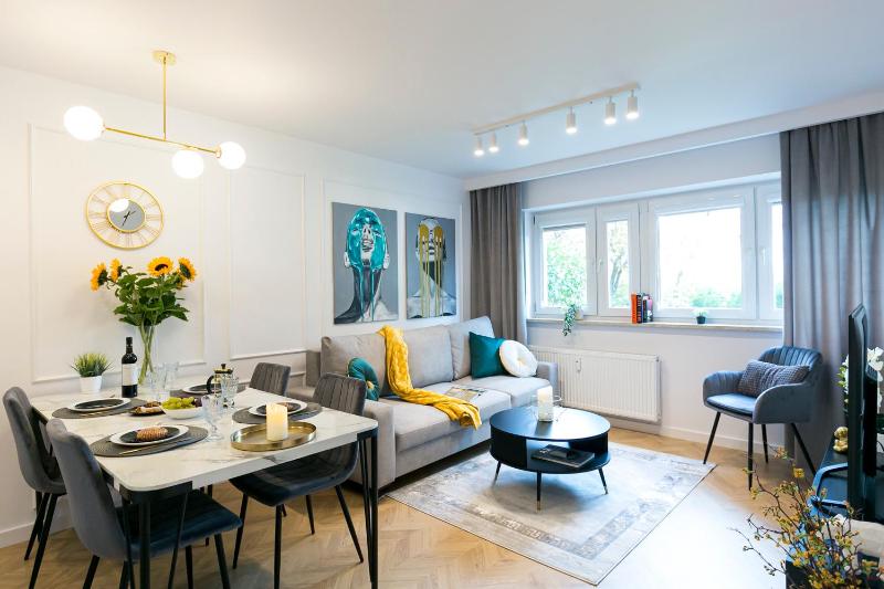Zablocinska 6 - Bezplatny parking - Apartament dla 6 osob - 400m do stacji metra - Better Rental — отель с удобным расположением в Варшаве