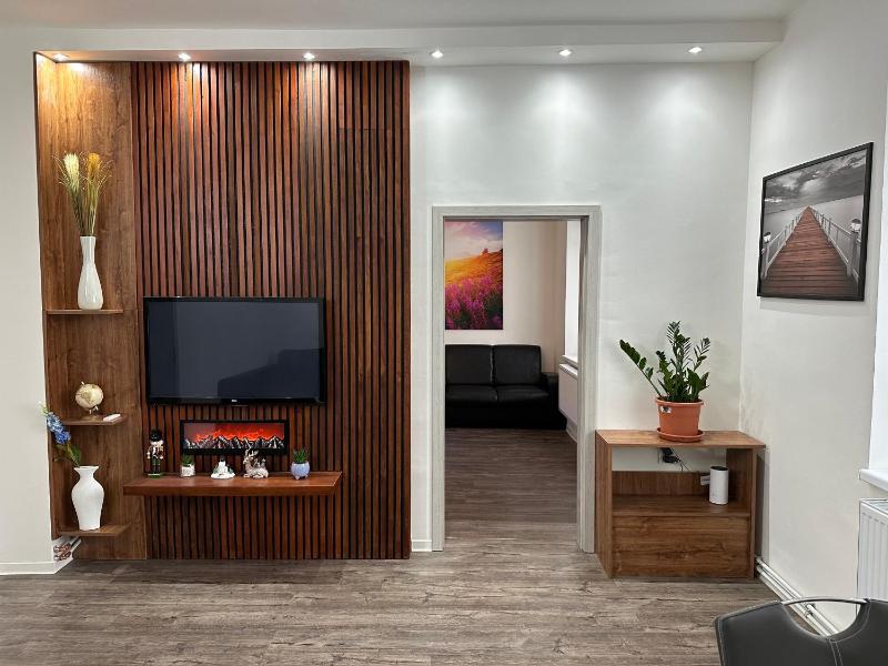 Цены на O2 Arena -PVA expo - Tomy Apartment -Praha в Праге