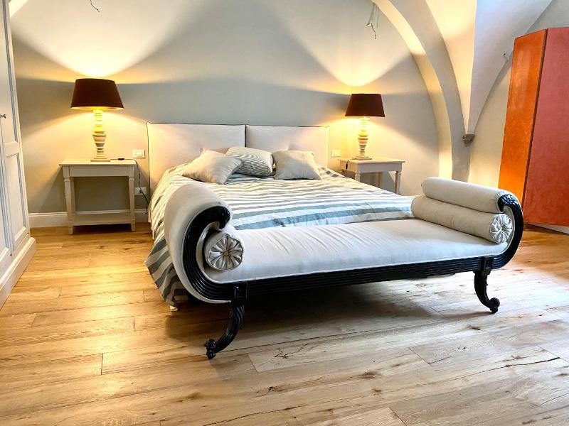 Accademia Newly Renovated Ancient Abbey — забронировать отель в Флоренции
