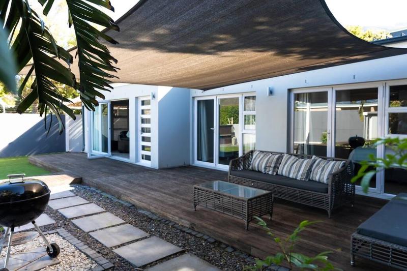 Spacious Modern Family Home — комфортный отель в Кейптауне