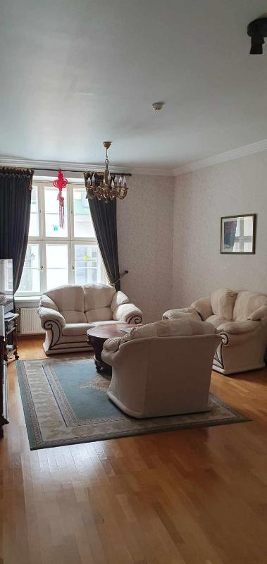 Cozy apartment on the town hall square — комфортный отель в таллине