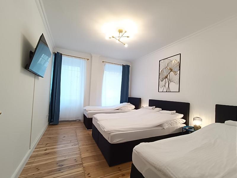 Цены на Central 2 Bedroom Apartment in Kreuzberg в Берлине