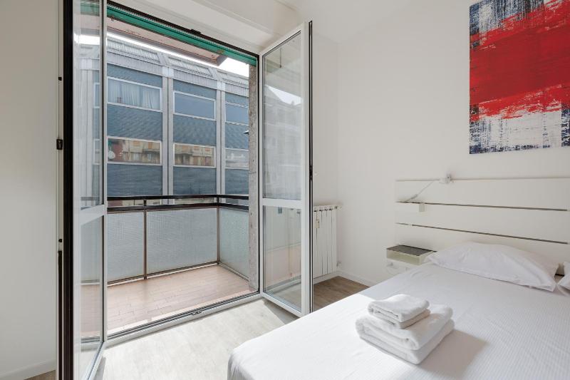 Cagnola Cozy Apartament with Balcony — отзывы гостей и цены