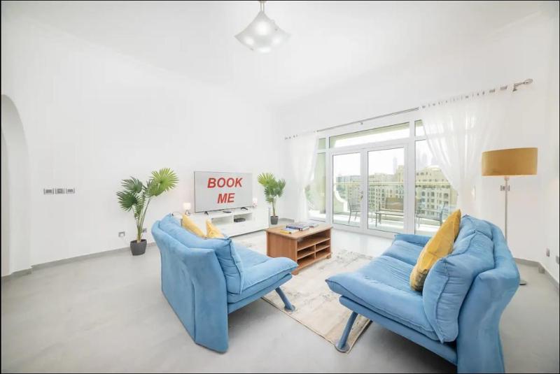 Sleeps 5 with beach access! — отель с удобным расположением в Дубае