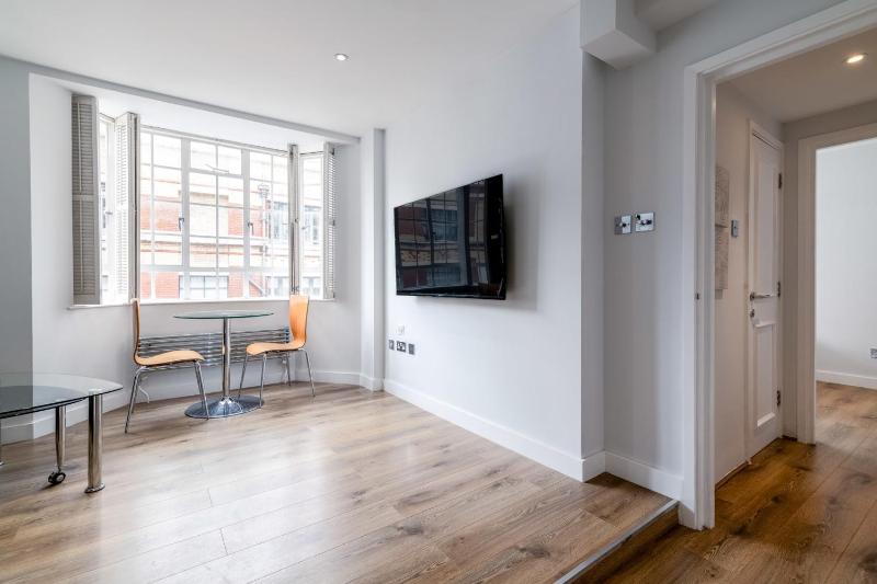 Serviced Chelsea Flat — отель с удобным расположением в Лондоне