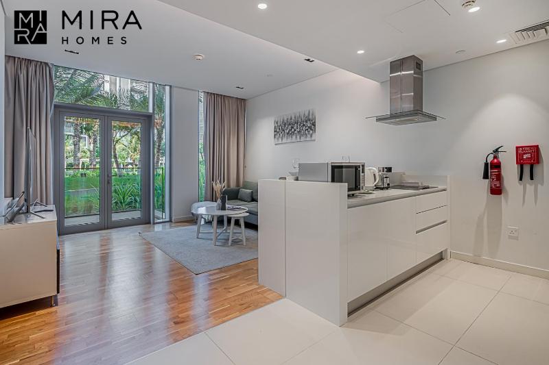 Цены на Mira Holiday Homes - Serviced 1 bedroom in Bluewaters в Дубае