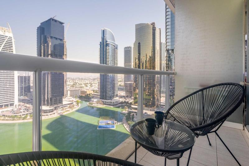GuestReady Holiday Homes - Amber highlights in JLT — отель с удобным расположением в Дубае