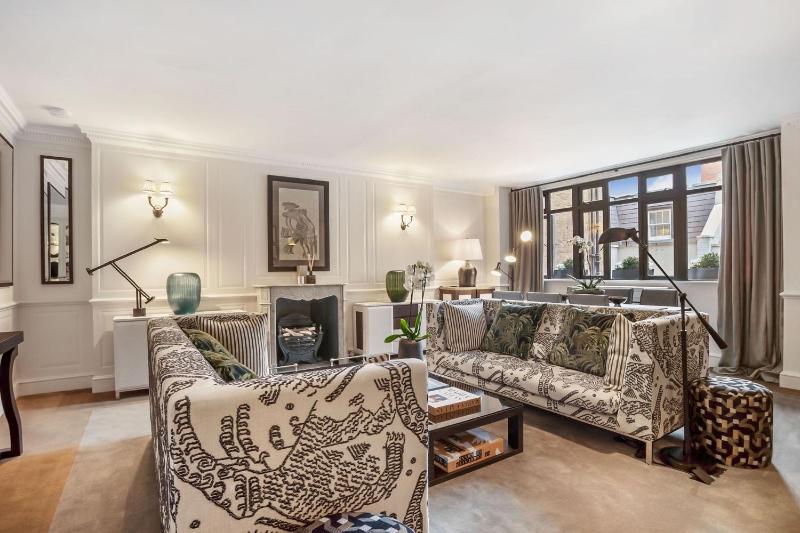 Knightsbridge 3-bed apartment — отель с удобным расположением в Лондоне