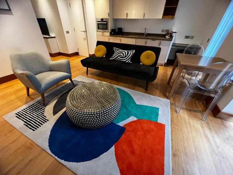 Цены на Studio - Tower Hill - City Centre by Prime London Stays N-10 в Лондоне