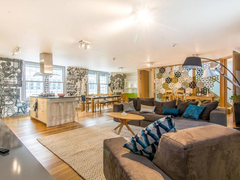 Pass The Keys Gorgeous 3-bed with large roof terrace, very central — отель с удобным расположением в Лондоне