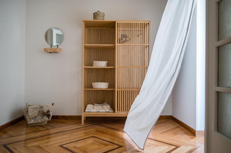 Honey — забронировать отель в Афины