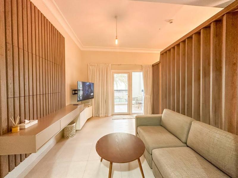 202 Ansam Studio with Stunning Pool View — отель с удобствами в Абу