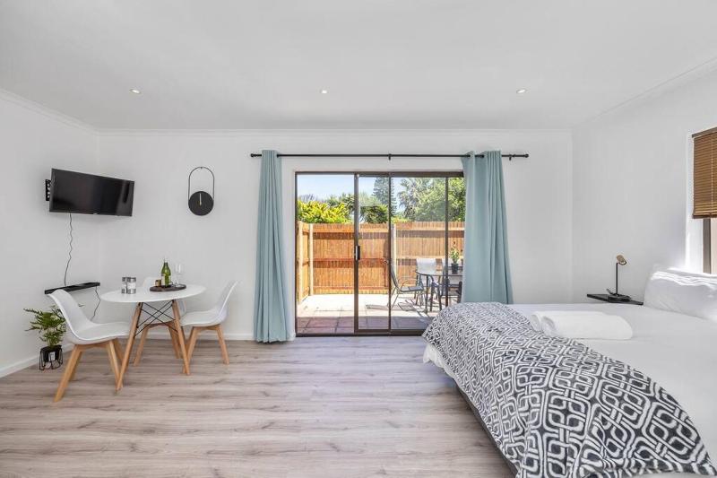 Seaside escape near the beach — комфортный отель в Кейптауне