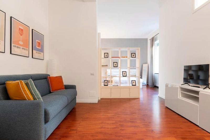 Loft in zona Buonarroti — отель с удобствами в Милане