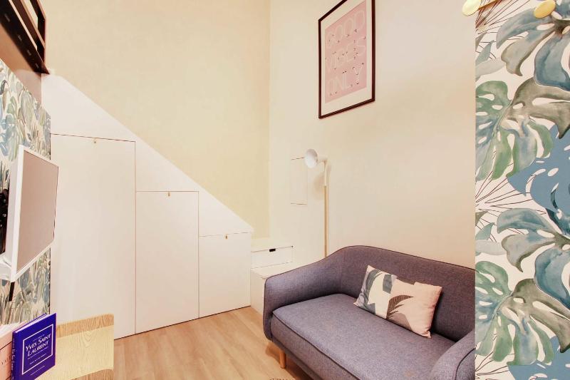 Beautiful apartment 2P - Rue de l'Universite Near Invalides — отель с удобствами в Париже