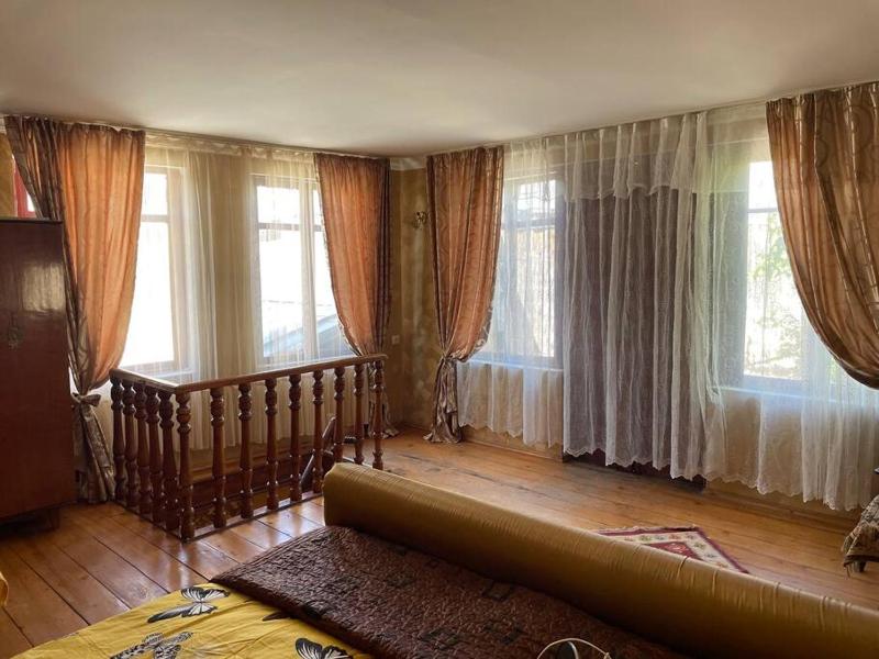 Цены на Vintage house in Tbilisi center в Тбилиси