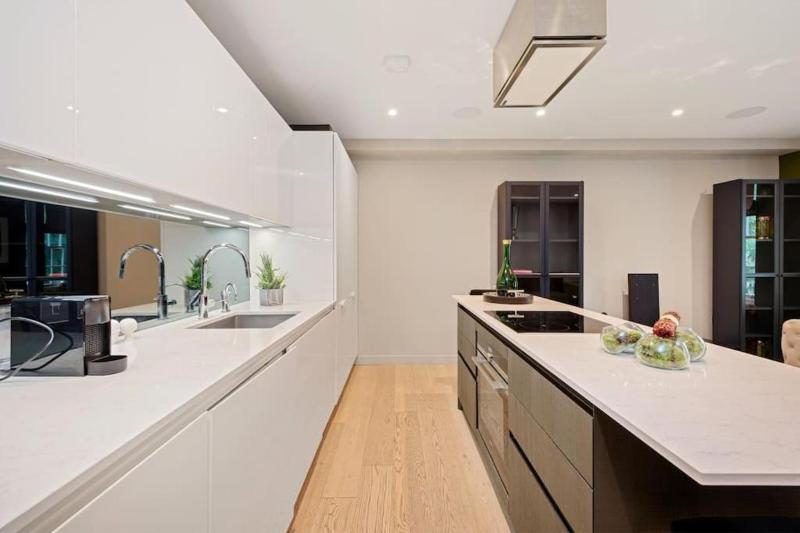 Battersea Luxury Apartment, Private, Independent Entrance, Central — отель с удобствами в Лондоне