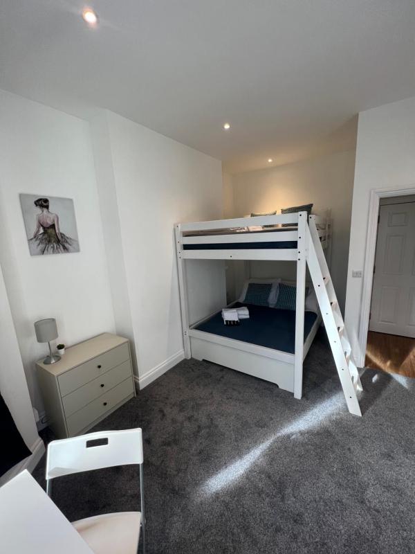 Excellent West Hampstead Studio — отель с удобствами в Лондоне