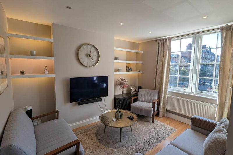 Cosy flat Steps from Hammersmith — отель с удобствами в Лондоне