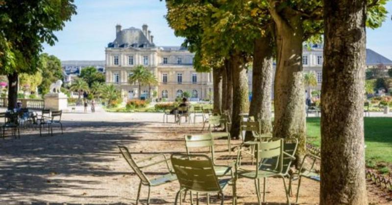 Цены на Cosy nest center of Paris в Париже