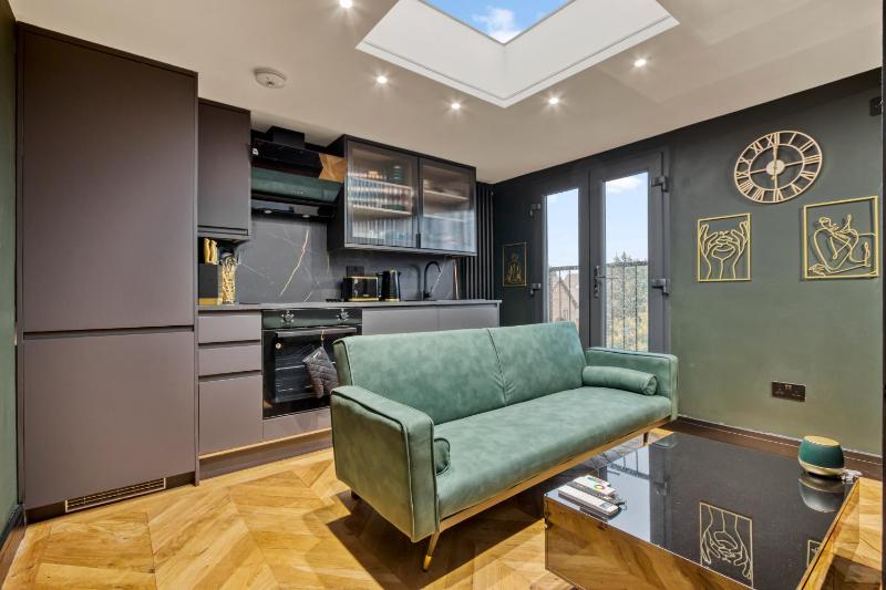 Цены на Luxury Studio Retreat в Лондоне