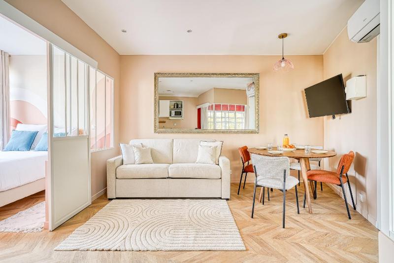 Цены на Appartement proche Parc Monceau / Pereire в Париже