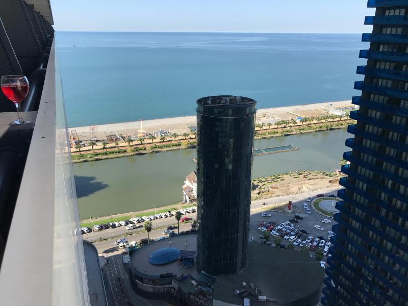 Orbi sity hotel apartment batumi — забронировать отель в Батуми