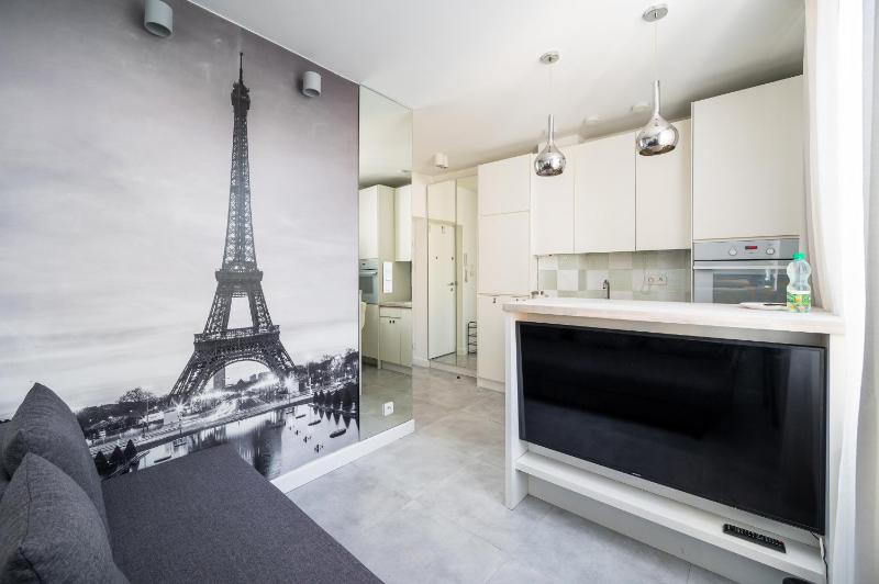 Mokotow Madalinskiego Paris Studio — забронировать отель в Варшаве