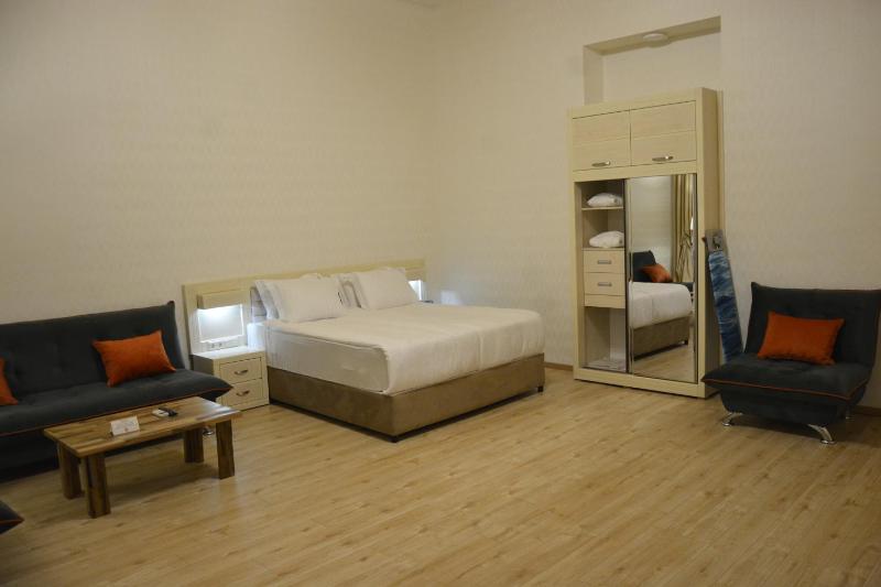 Tovstonogovi Street Apartment — отель в Тбилиси, Грузия