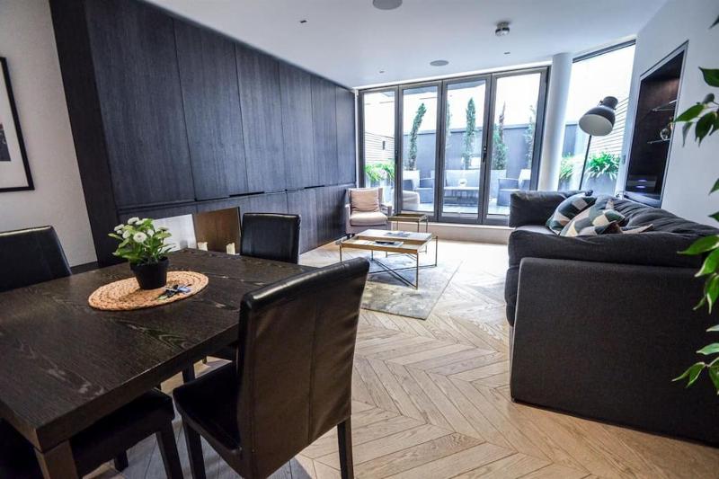 Stunning 2 bedroom apartment with terrace — отзывы гостей и цены