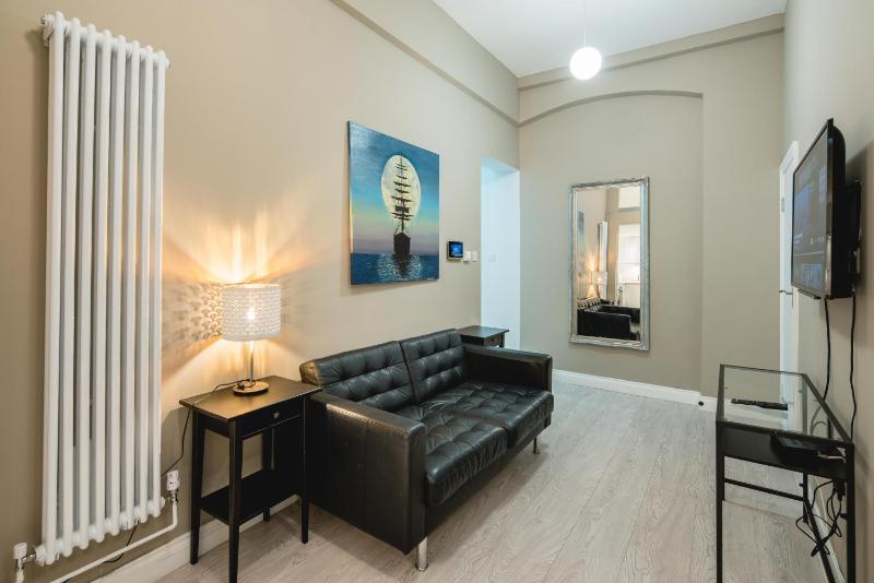 Цены на Central, Kensington, 3Beds, Cosy, Parks, Pubs в Лондоне