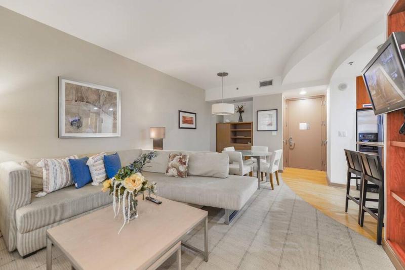 Beautiful 1 Bedroom Brickell — отель с удобствами в Майами