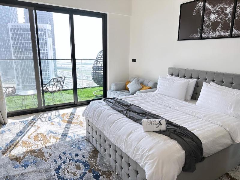 Binghatti canal suite , smart home new brand,KINGS — комфортный отель в Дубае
