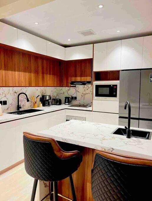 Modern 3 Bedroom Flat — отель с удобствами в Рияде