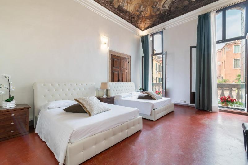 Venice Luxury Palace 3 by Wonderful Italy — забронировать отель в Венеции