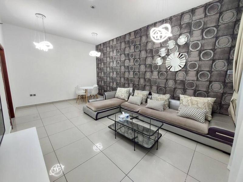 Elegant Apartment w/ Iconic View — забронировать отель в Дубае