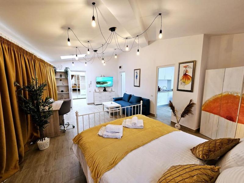Cozy & Comfortable Apartment, Cismigiu Park - POP7 — отель с удобным расположением в Бухаресте