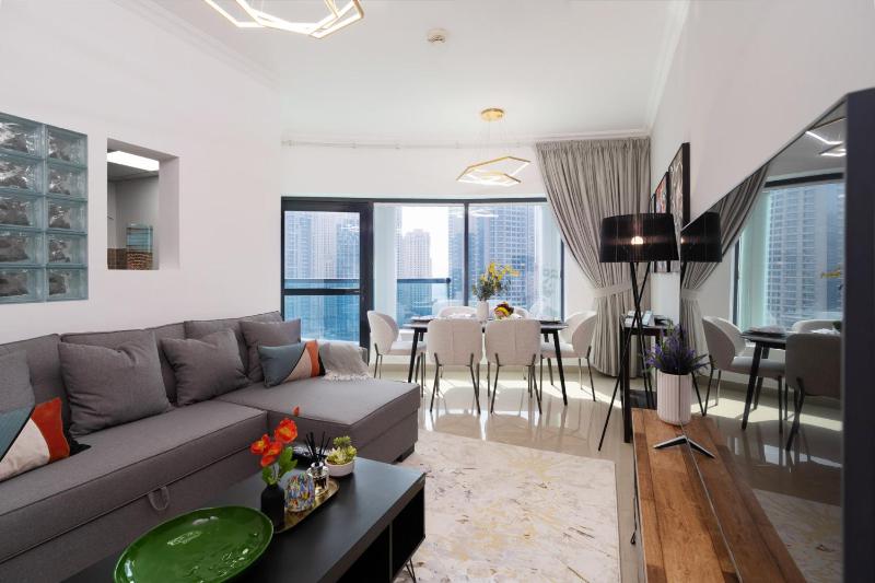 Close to Metro - Perfect for Groups — комфортный отель в Дубае