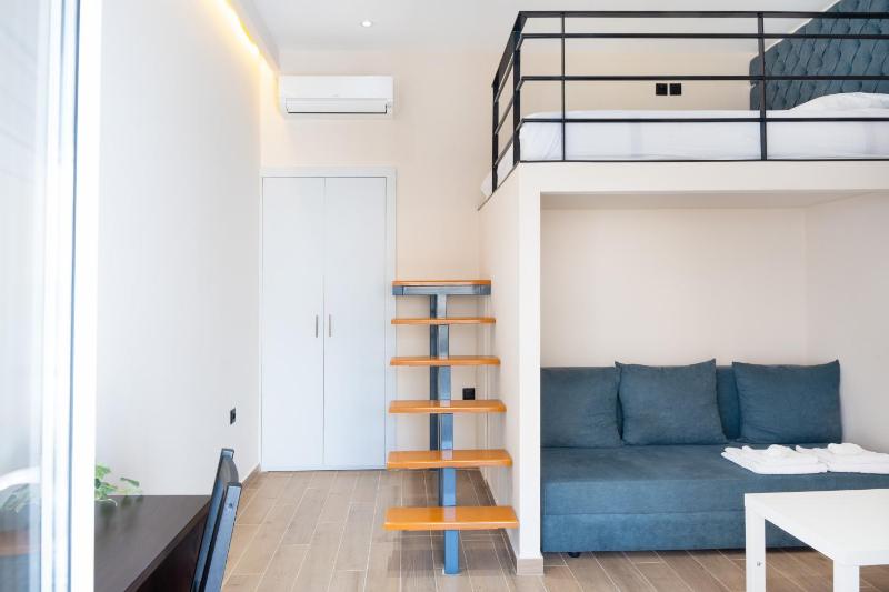 Kazi Home 4 — забронировать отель в Афины