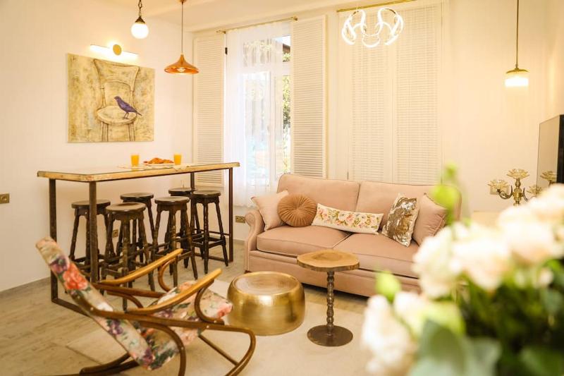 Цены на Luxury Designed Apartment в Батуми