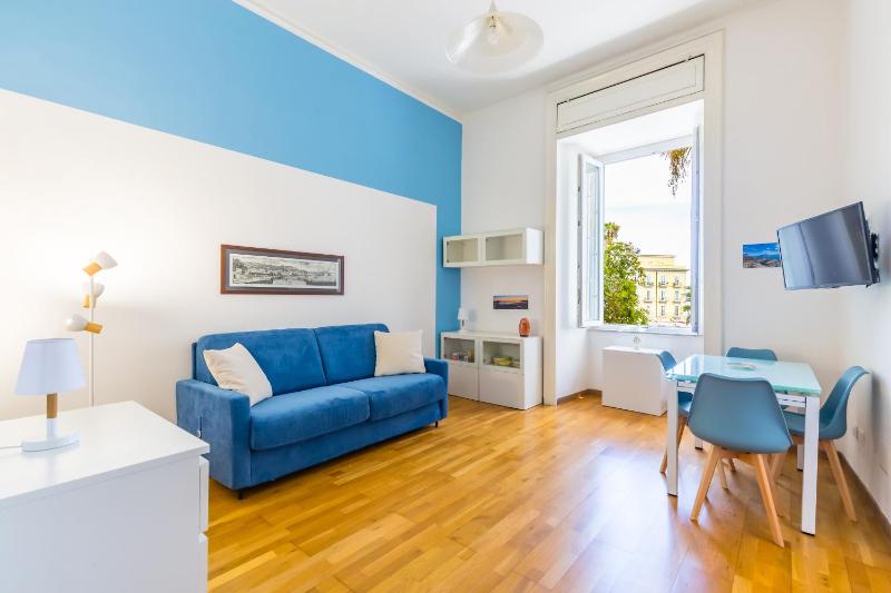 San Luigi cozy flat with seaview — комфортный отель в Неаполе
