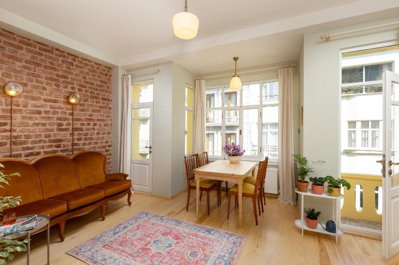 Lemon Apartments — отель с удобствами в Стамбуле
