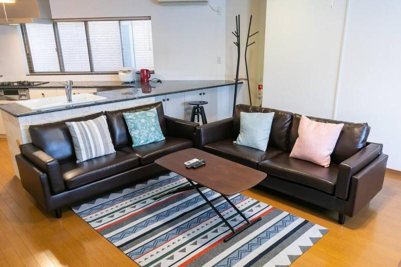 Цены на Osaka190sqm specious private house max21ppl в Осаке